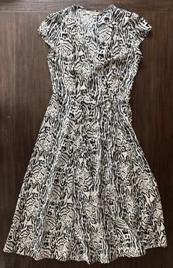 IMRIE 100% Silk Wrap Dress Womens Small Animal Print Cap Sleeve Midi Luxury LA
